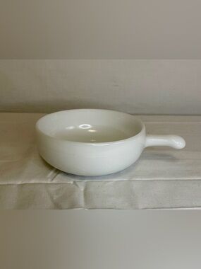 VINTAGE Glasbake Skillet-Style Soup/Chilli Bowl with Handle